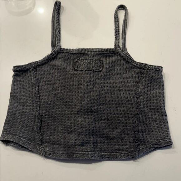 We The Free People Gray Waffle Cropped Top Women’s Size XS Hidden Buttons Boho - Picture 2 of 8